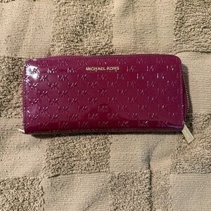 MICHAEL Michael Kors Small Logo Embossed Patent Continental Wallet - Berry